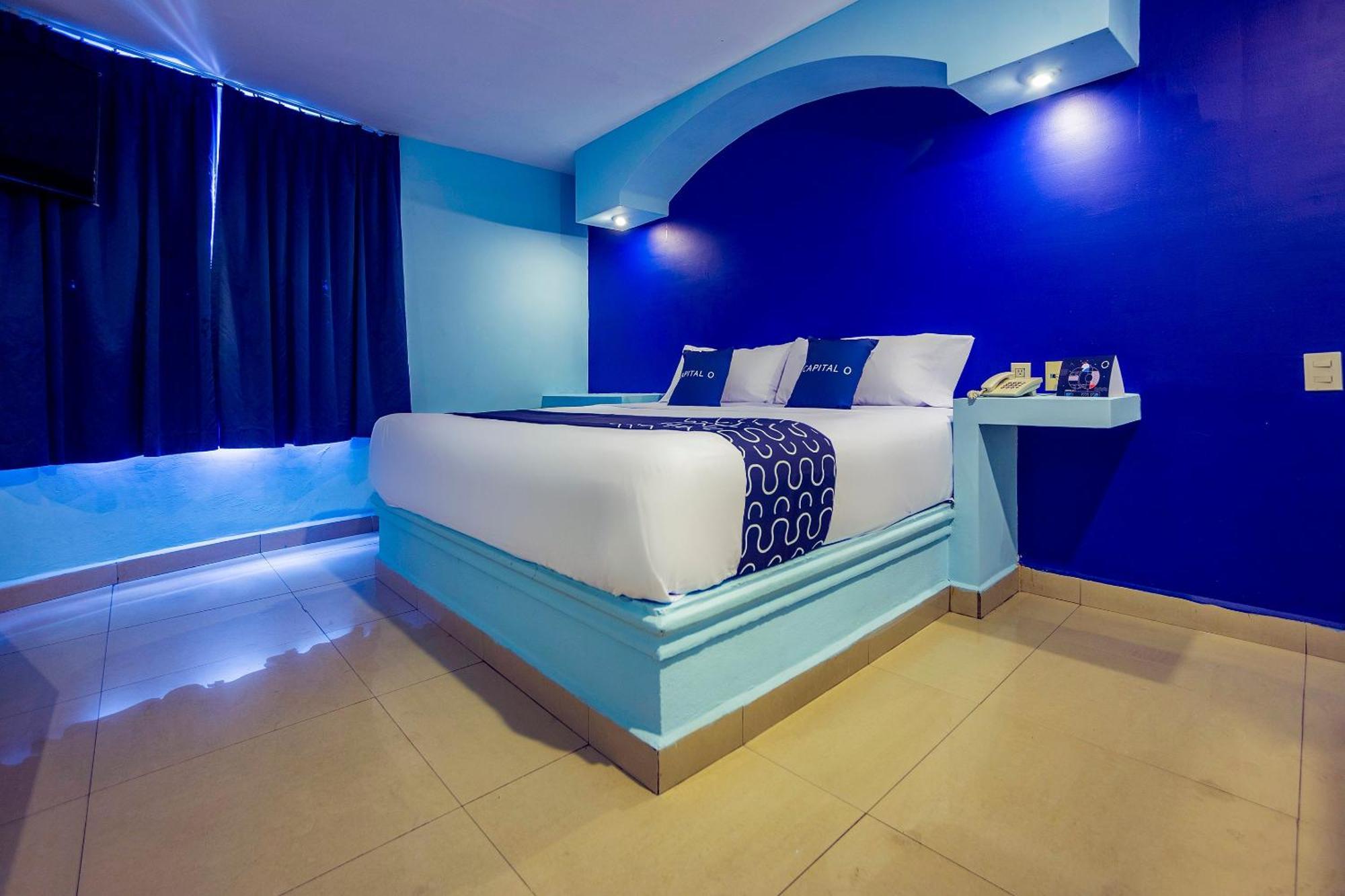Capital O Diro, Hotel